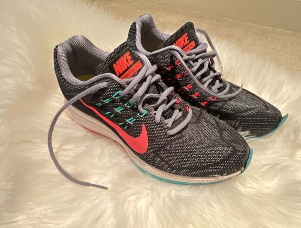 Nike Air Zoom Structure 18 Size 8.5 Gray Running Shoes